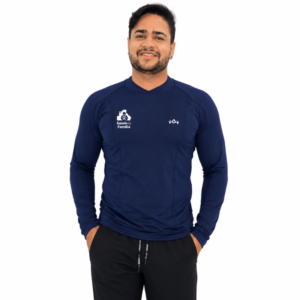 Blusa UV 50+ masculina fechada com logo e identificação profissional